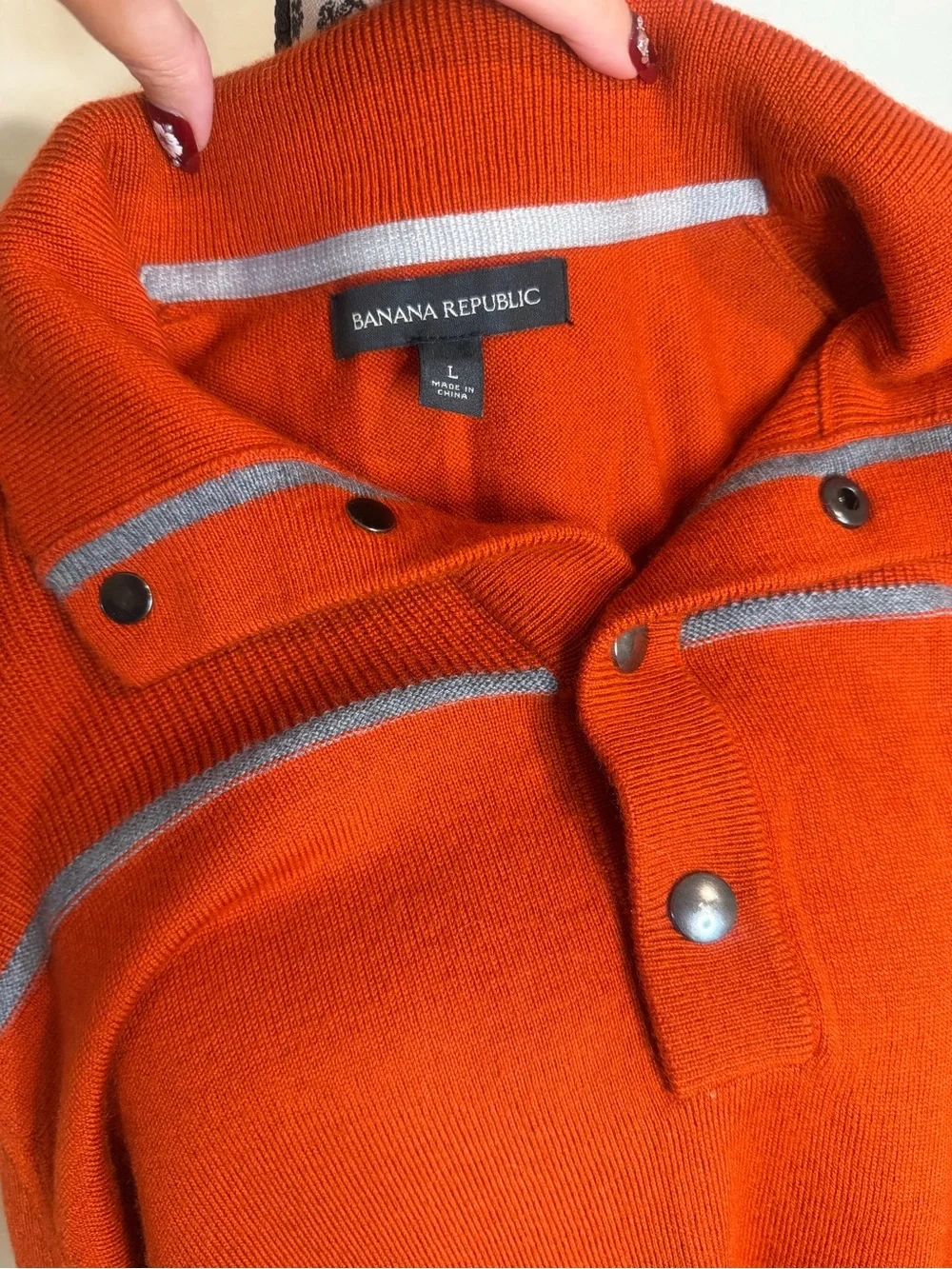 Banana Republic Men’s Orange Wool Henley Sweater size LARGE